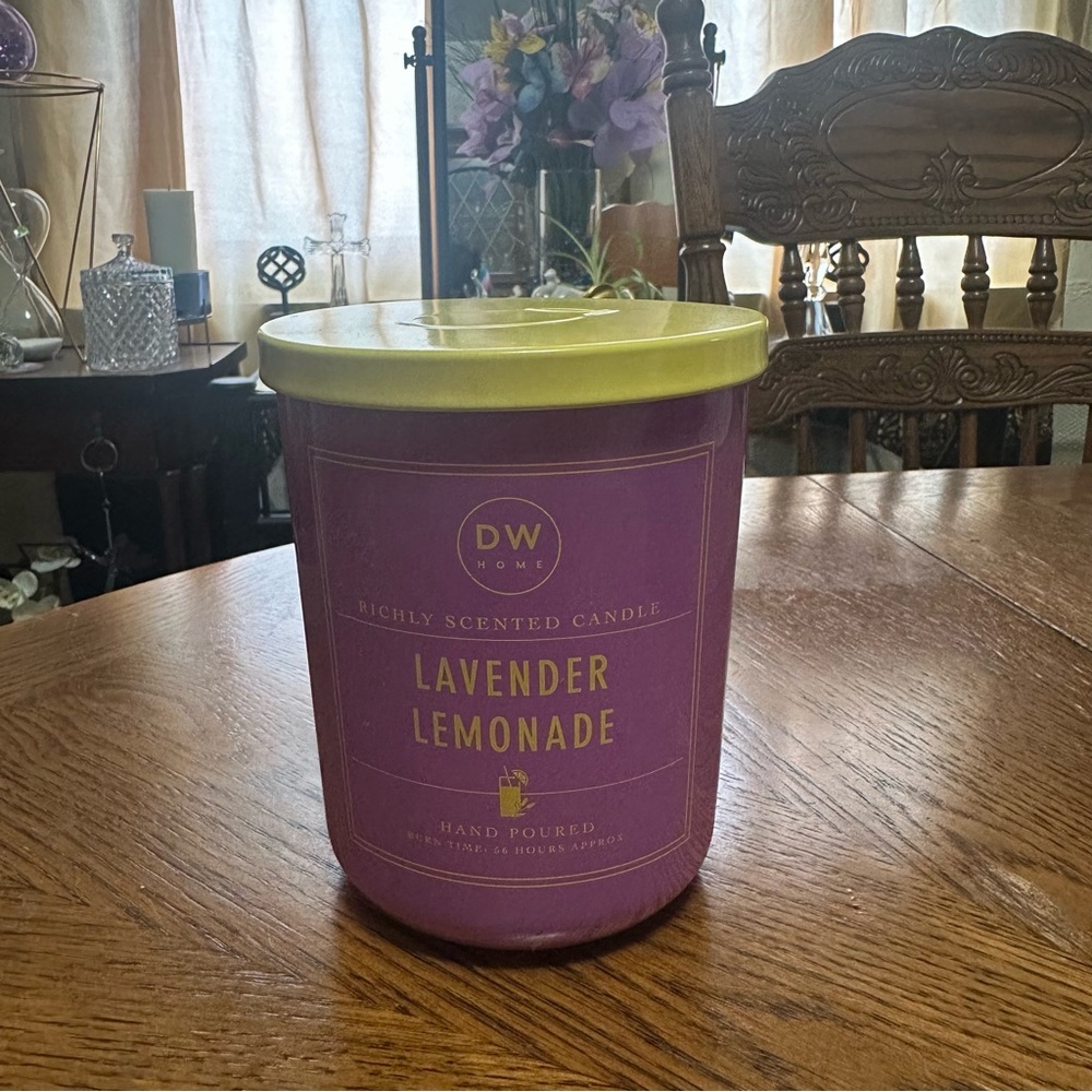 DW Home Lavender Lemonade Scented Candle